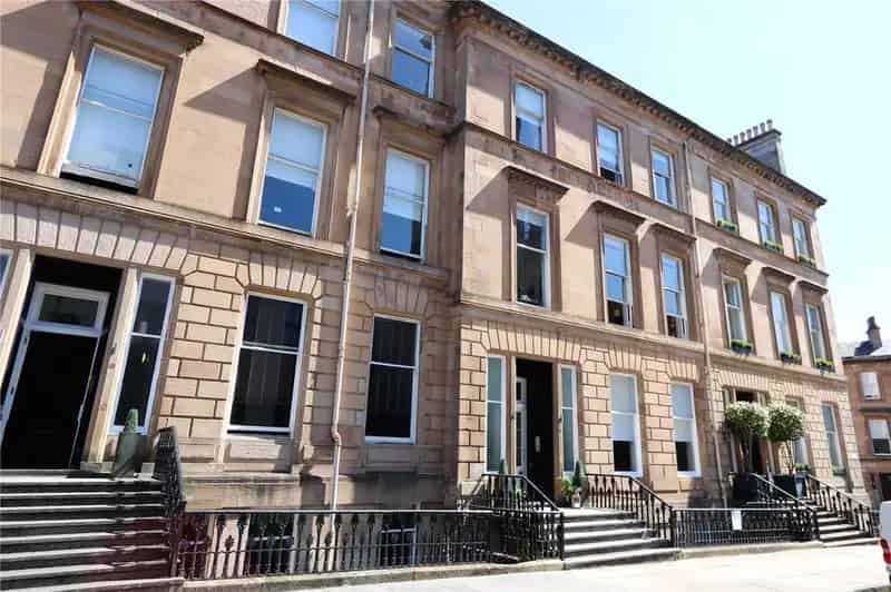 4 Bedroom Apartment to Rent in Glasgow