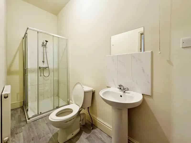 5 bedroom Detached Flat for sale, Worksop, Nottinghamshire, S80