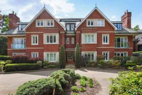 Luxury Penthouse Apartment in Exclusive Gated Development