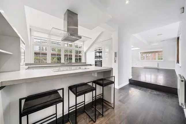 Flat for sale in Kidderpore Avenue, Hampstead, London NW3