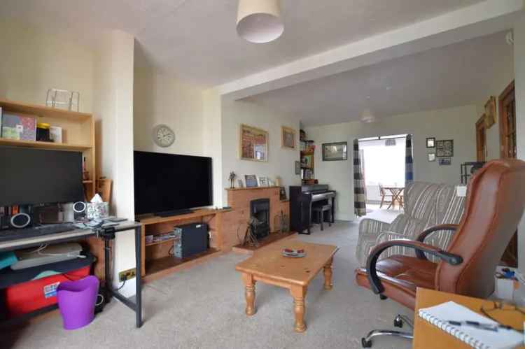 3 Bedroom Semi Detached House for Sale Evesham Worcestershire