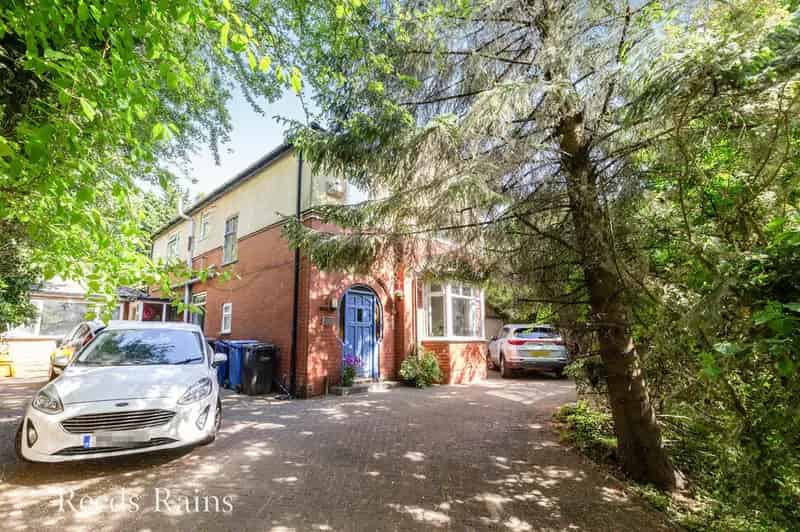 4 Bedroom Detached House For Sale Clayton le Woods Lancashire
