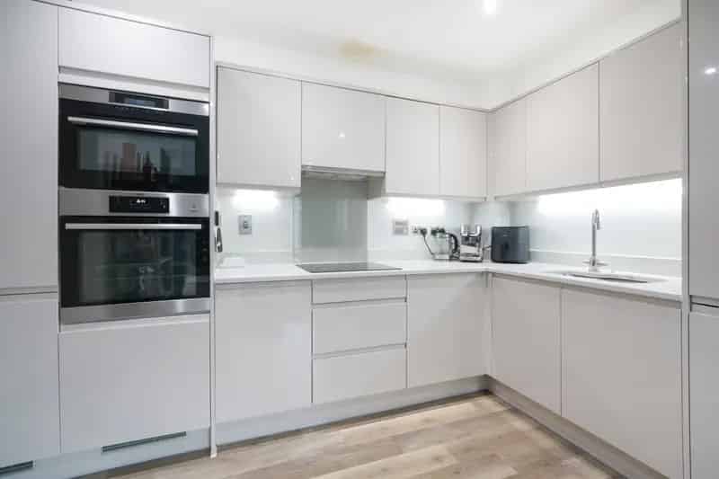 River Thames Property near Wandsworth Town Central London Access