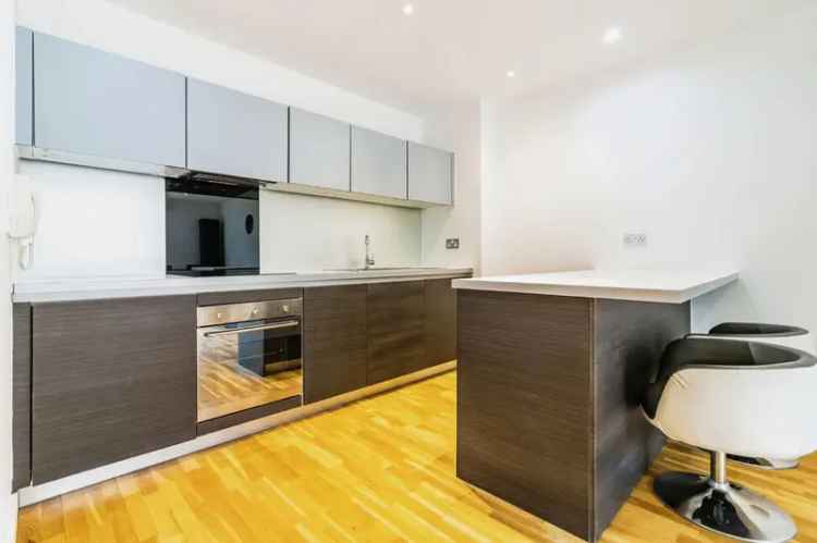 2 Bed Furnished Apartment Manchester City Centre Near Piccadilly Station