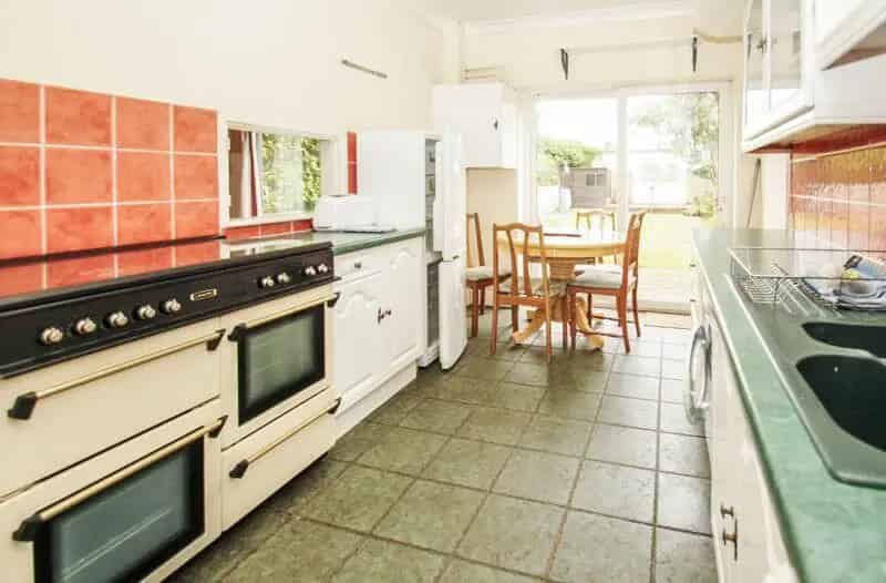 4 Bedroom Detached House - Student Property - Winton Bournemouth