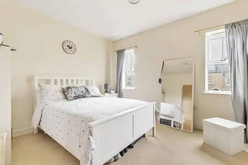Two Bedroom Flat Gated Development Allocated Parking 741 sq ft