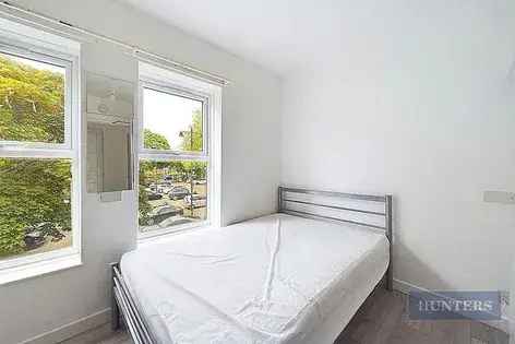 3 Bed Student Apartment Southampton Near City Centre and Solent University