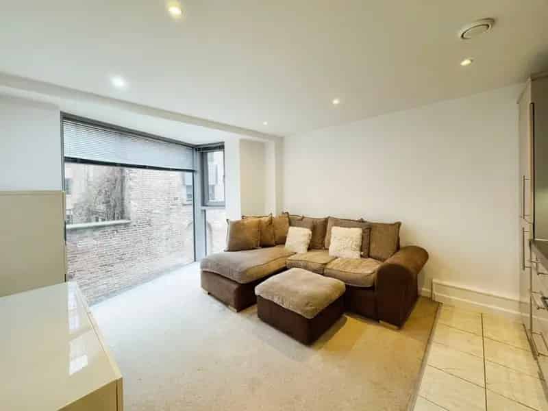 1 Bedroom Flat For Sale Modern OpenPlan Living