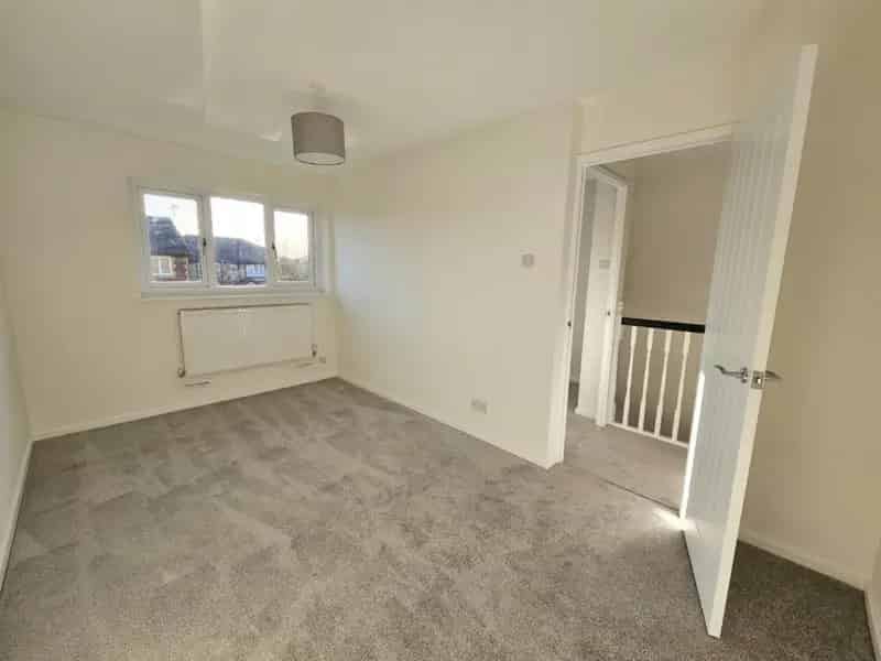 3 Bed Semi-Detached House for Sale