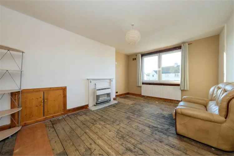 3 Bed Flat - Upper with 1 Reception Room