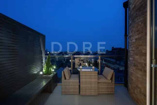 Luxury Two-Bedroom Penthouse Portland Place London