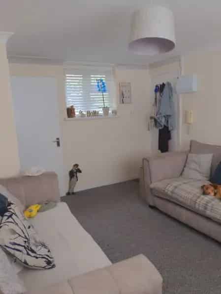 Lovely 1 Bedroom Ground Floor Flat with Newly Fitted Kitchen