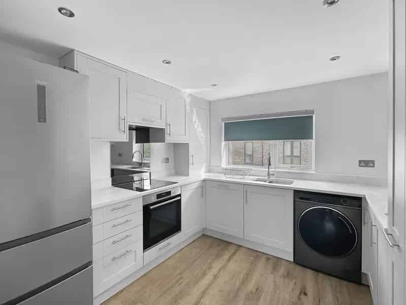 3 Bedroom Apartment to Rent