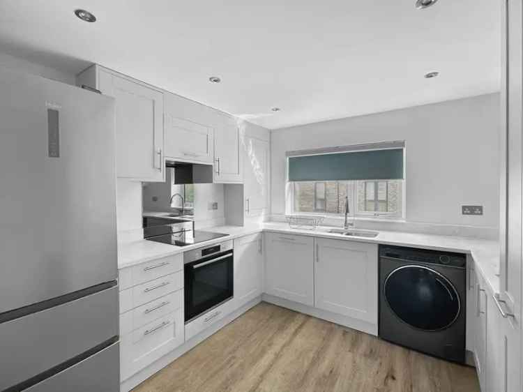 3 Bedroom Apartment to Rent