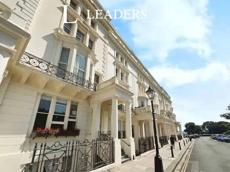 2 Bedroom Apartment to Rent Hove Palmeira Square