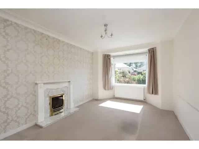 3 Bedroom Detached Bungalow for Sale in Colinton