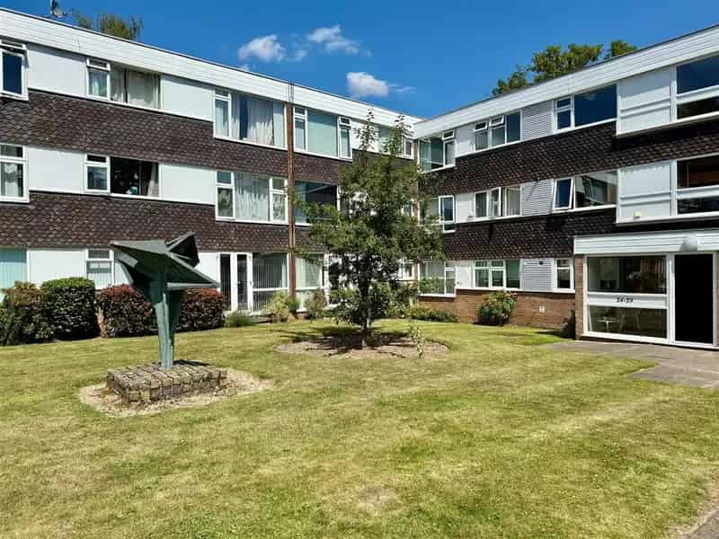 2 Bedroom Apartment for Sale in Solihull