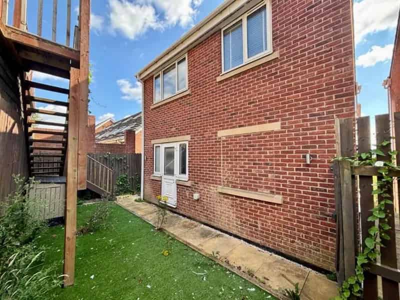 4 Bed Detached House for Sale Modern Kitchen Spacious Driveway