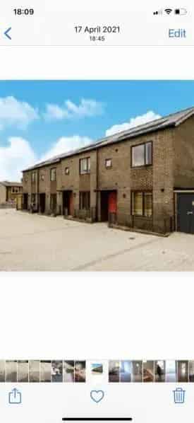 2 Large Bedrooms End House with Garden and Solar Panels