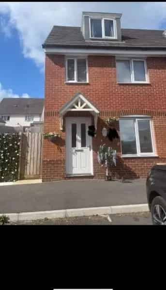 3 4 Bedroom House Near Shops Schools Parks