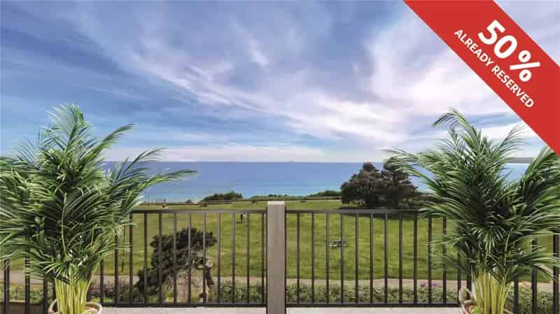 2 Bedroom Seafront Apartment Bournemouth - Stunning Sea Views