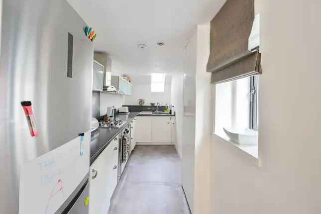 Flat for sale in Grosvenor Road, Pimlico, London SW1V