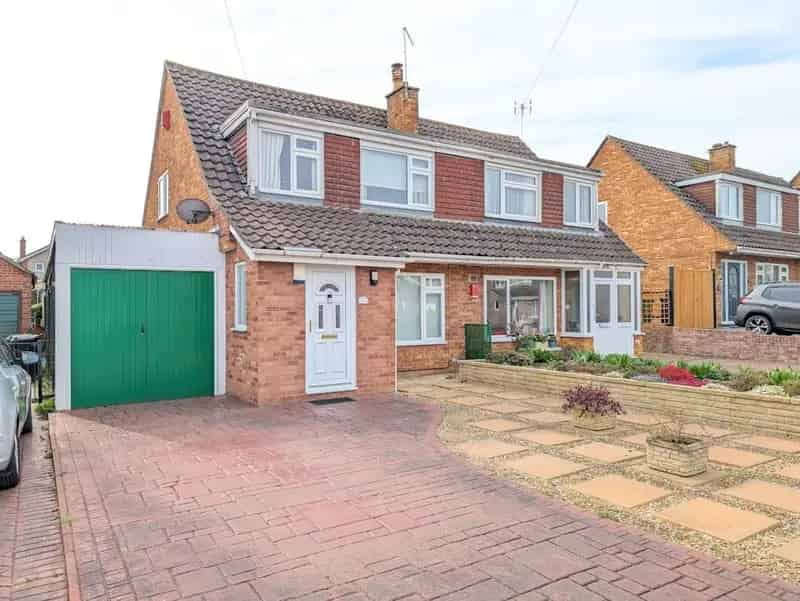 3 Bedroom Extended House For Sale