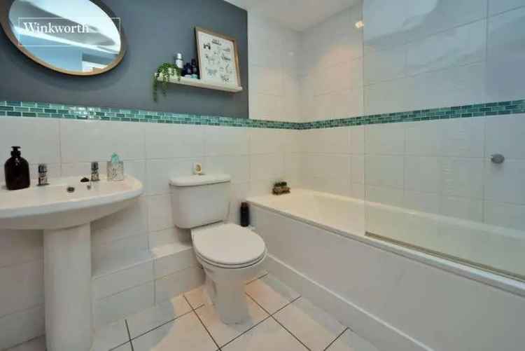 2 Bed Flat for Sale - 945 sq ft Apartment with Dual Balconies
