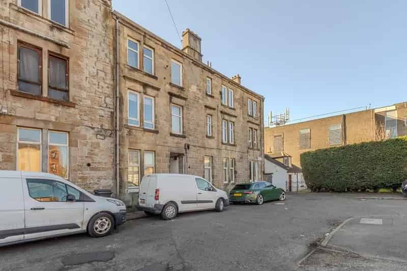 1 Bedroom Flat for Sale in Kirkintilloch