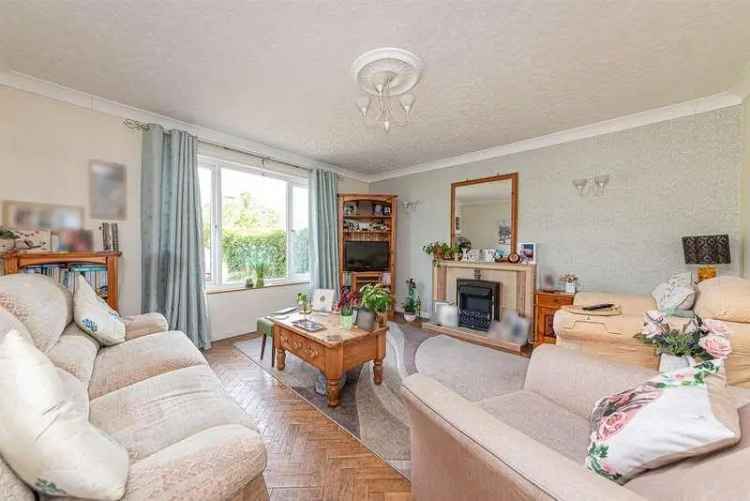 2 Bed Flat for Sale in Farnham