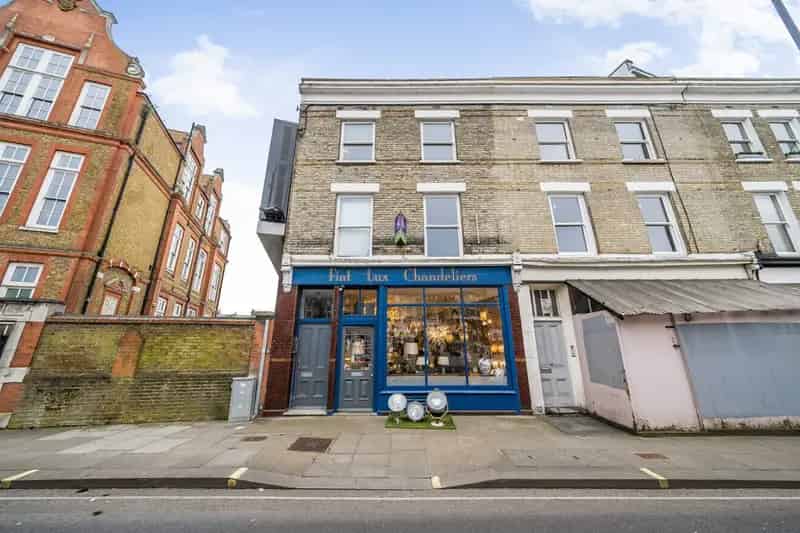 Newly Renovated Apartment near Parsons Green