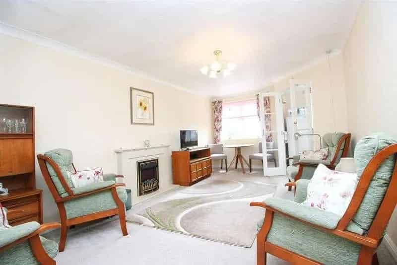1 Bed Retirement Apartment For Sale in Glendower Court