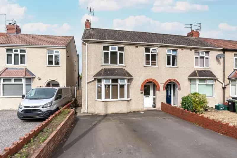 3 Bedroom End Terrace House for Sale