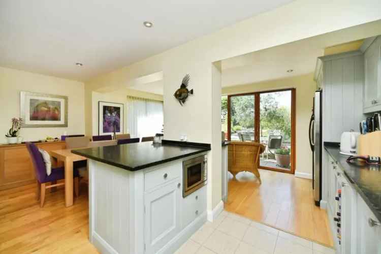 2 Bedroom Detached House for Sale