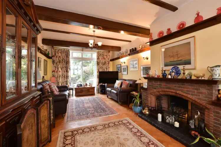 4 Bedroom Semi-Detached House for Sale Chingford