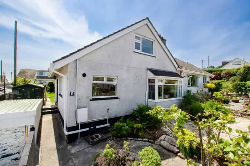 3 Bedroom Semi-Detached Bungalow for Sale