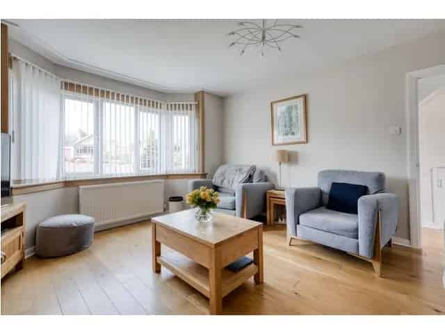 3 Bedroom Semi-Detached House for Sale in Penicuik