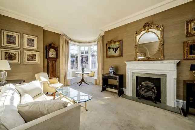 Flat for sale in Mount Street, London W1K