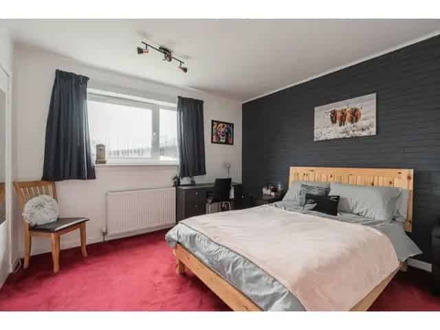 2 Bedroom Flat for Sale in Corstorphine