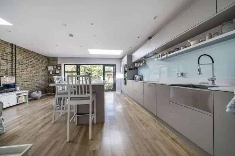 4 Bed Semi-Detached House for Sale