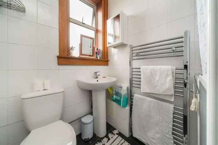 3 Bed Flat for Sale in Bridge of Weir