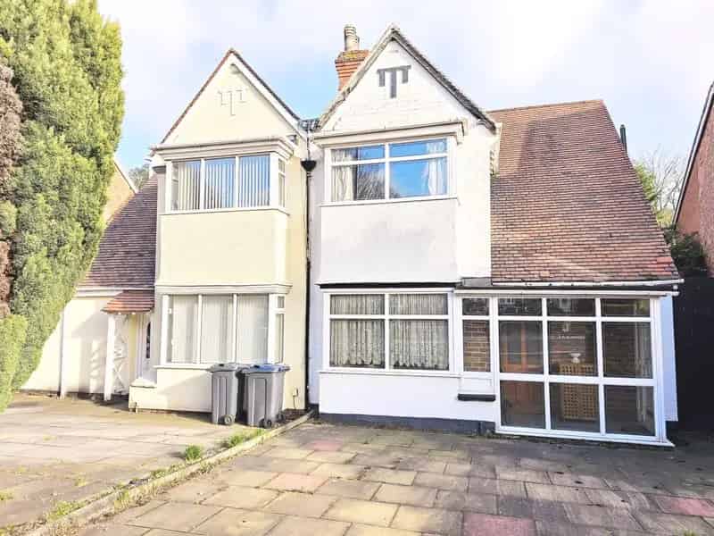 3 Bedroom Semi Detached House to Rent