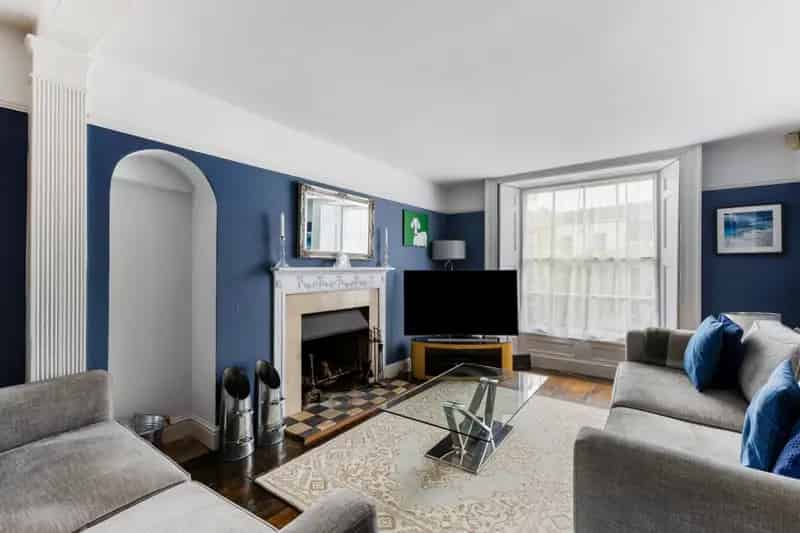 6 Bedroom Detached House For Sale In Historic Village