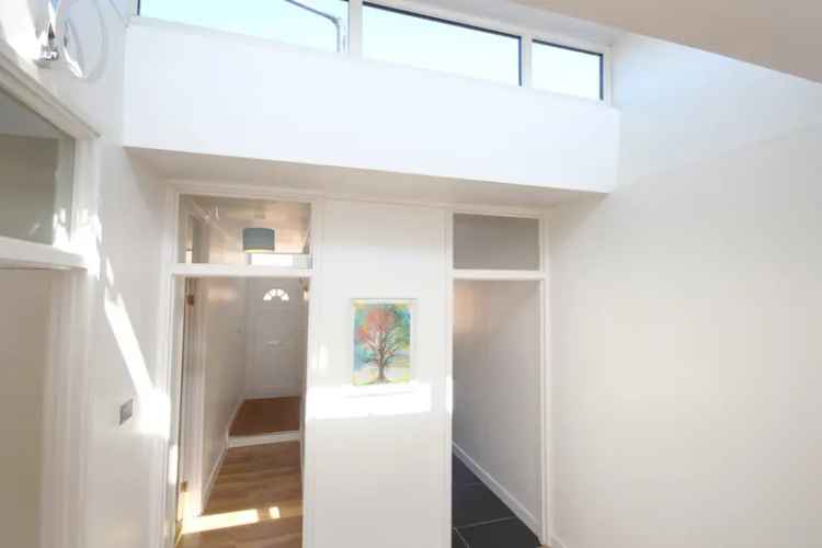 Maisonette For Sale in Wokingham, England