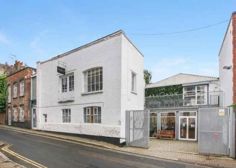 Angel Freehold: 3 Self Contained Buildings Courtyard Cycle Parking