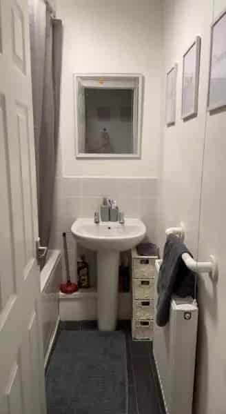 Large 2 Bed Flat 11th Floor Quiet Convenient Location