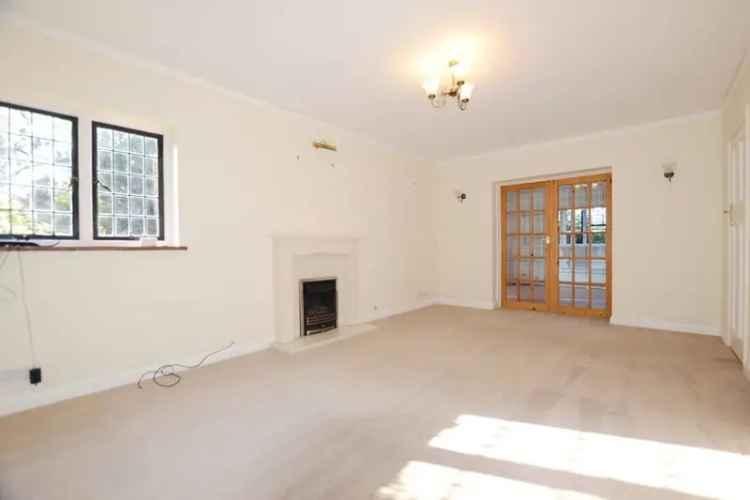 3 Bedroom Detached House Eversley No Deposit Option Available