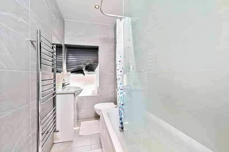 1 Bedroom House For Sale - Recently Renovated