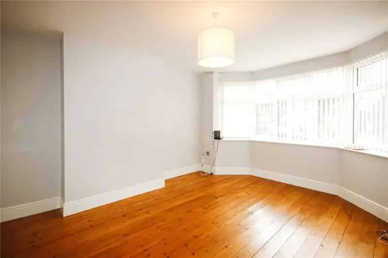 3 Bedroom Semi-Detached House for Sale Oldbury Court Road