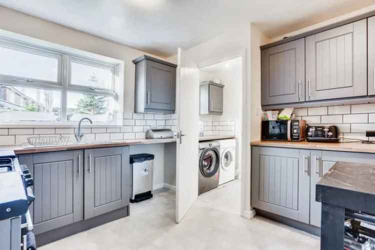 Four Bedroom Detached House in Thornes